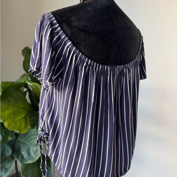 H&M Navy and White Striped Off-Shoulder Blouse - Picture 2 of 4